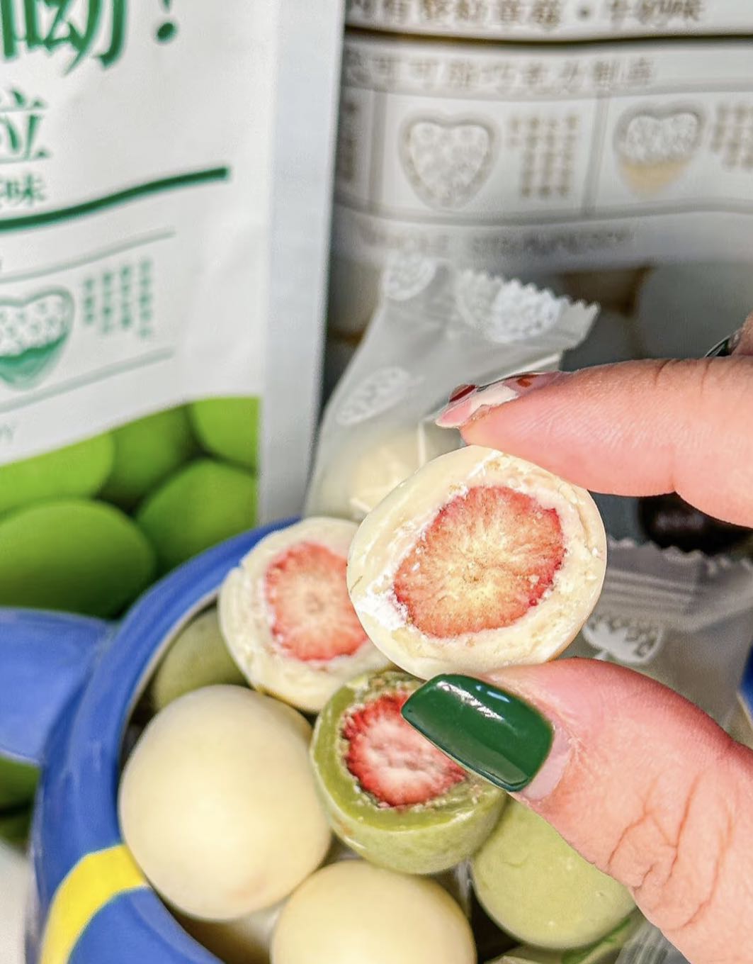 Tories Whole Strawberry