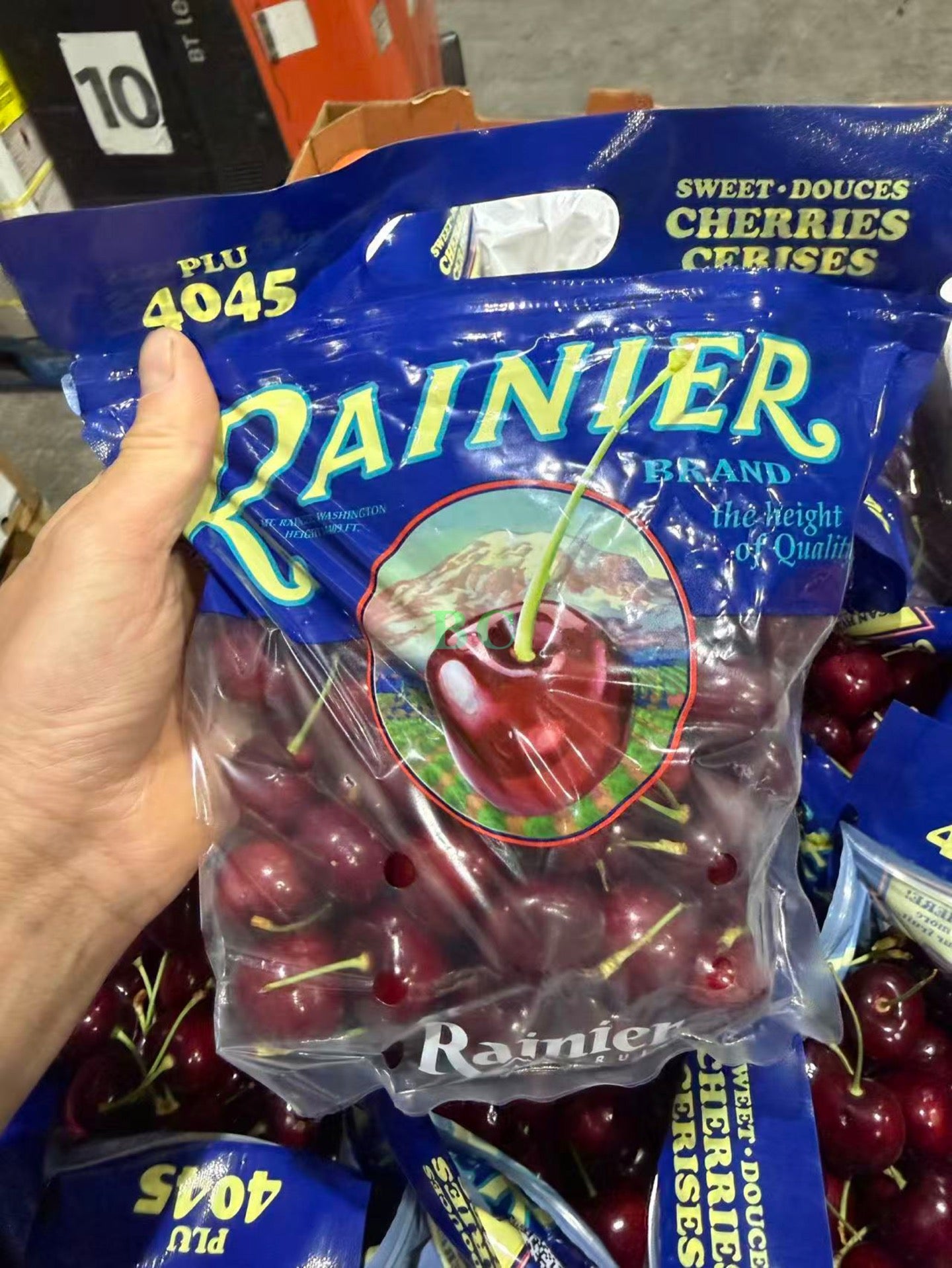 Chilean Cherries 🍒 (1 lb) "Local Delivery"