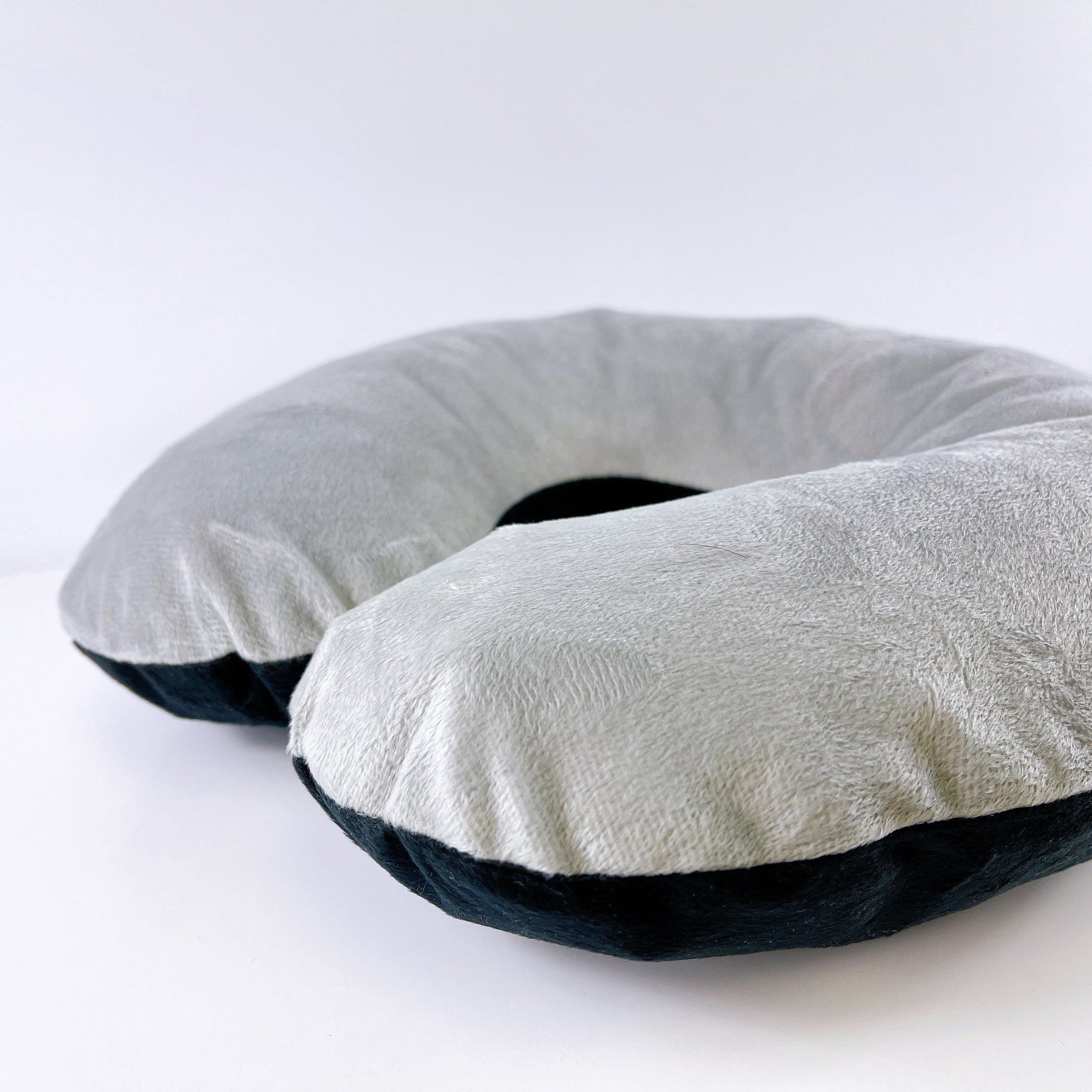 U-shaped Inflatable Pillow (Pink/Blue/Grey)