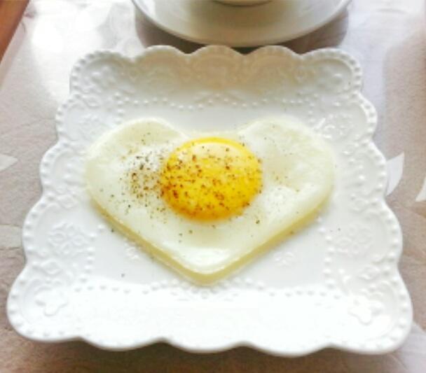 Heart-shaped Egg Frying Pan